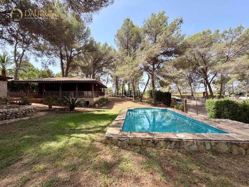 Foto 653f306b-d5ce-4948-8bb7-a4e6574c23da. Xalet amb aparcament piscina a Alberic