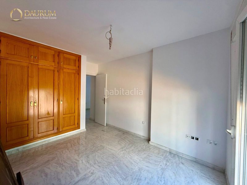 Foto 4a2606b3-3a37-48fc-827b-036453875987. Pis amb aparcament a puerto de Estepona Estepona