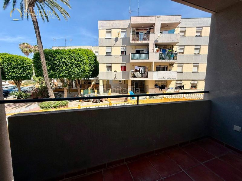 Foto c8b69713-e7b3-4be1-8091-8053afd9debb. Pis amb aparcament a puerto de Estepona Estepona