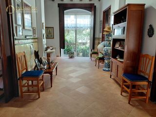 Maison  Comandante moreno. Fabulosa vivienda unifamiliar de 5 habitaciones en burjassot