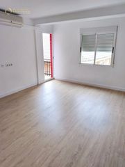 Flat  Tinent alfonso. Magnífico piso de 3 habitaciones en paterna