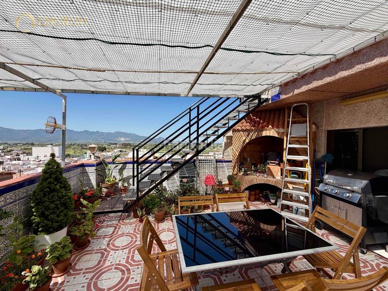 Foto bde65a83-093c-4fc6-aa09-9c3f211222b9. Casa adossada amb aparcament a pueblo de Cullera Cullera
