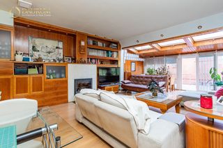 Towny house  Riscos de polanco. Inmejorable oportunidad chalet pareado de 5 plantas en arroyo de