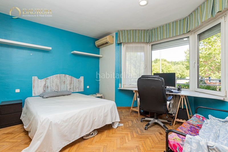 Foto 397d57bf-6d59-4abd-8ad5-ccd55bfa0d31. Doppelhaus mit heizung parking pool in Arroyo del Fresno Madrid
