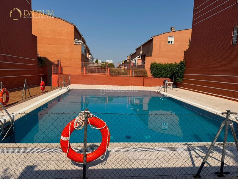 Foto 79d1c81f-829c-48d9-8e2c-346f0e27ba8b. Doppelhaus mit heizung parking pool in Arroyo del Fresno Madrid