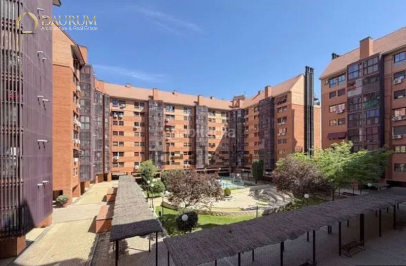 Foto 1bb6bb92-3eb1-4526-a0d3-e396848a2e04. Pis amb calefacció aparcament piscina a Orcasitas Madrid