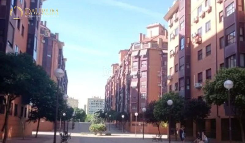 Foto c26d0123-ba40-40fb-b9c1-60c07778b521. Pis amb calefacció aparcament piscina a Orcasitas Madrid