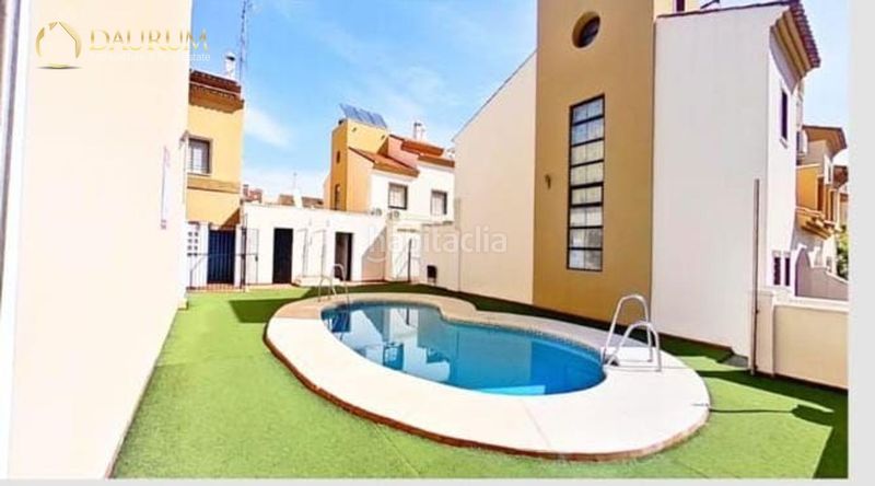 Foto cacb0ffc-e1f6-4ee3-a34f-11360f0d4c14. Casa adossada amb aparcament piscina a Churriana - El Pizarrillo - La Noria - Guadalsol Málaga