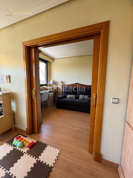 Foto e74822d8-4879-40a4-bd38-beb1b289c75e. Pis amb calefacció aparcament piscina a Arroyo del Fresno Madrid