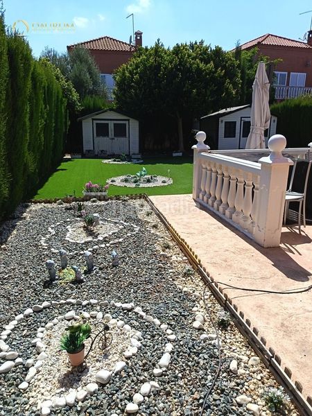 Foto 5d233f70-a0b6-409a-bb4c-464ff775d6dd. Casa amb aparcament piscina a Moncada