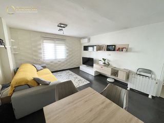 Pis  Constitucio. Maravilloso piso de 4 habitaciones en rascanya