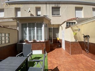 Dúplex  Folklore. Maravilloso bajo dúplex de 4 habitaciones en rivas