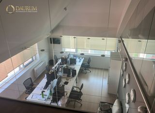 Oficina a JULIÁN CAMARILLO