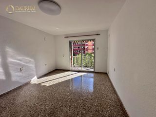 Pis  Emilio lluch. Fabulosa oportunidad de 4 habitaciones en la saïdia