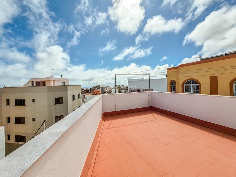 Foto 2411d311-6876-40d1-ba30-9d9fe6105d64. Maison jumelée dans calle vía 8013 17 dans Los Giles - Las Majadillas Palmas de Gran Canaria (Las)