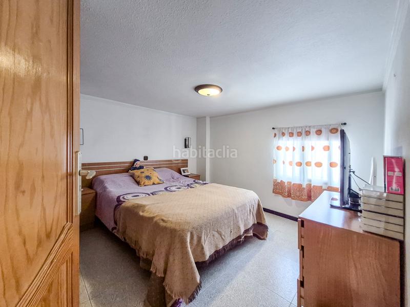 Foto 2adbd306-625b-4483-9df8-4108991dd645. Maison jumelée dans calle vía 8013 17 dans Los Giles - Las Majadillas Palmas de Gran Canaria (Las)