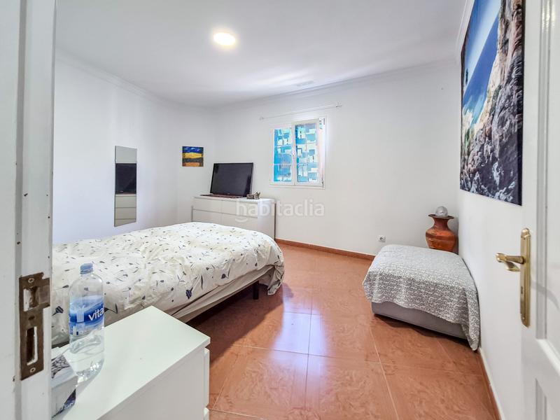 Foto 4e840f5b-40de-4fe5-9b13-a7e3eda42b72. Maison jumelée dans calle vía 8013 17 dans Los Giles - Las Majadillas Palmas de Gran Canaria (Las)