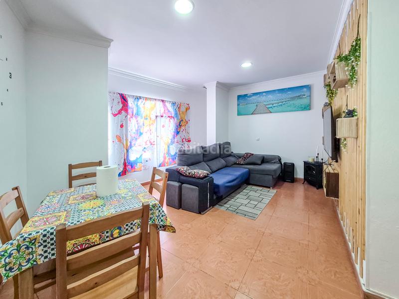 Foto 6548972b-64f5-4109-a29f-9a7045e4e4bf. Maison jumelée dans calle vía 8013 17 dans Los Giles - Las Majadillas Palmas de Gran Canaria (Las)