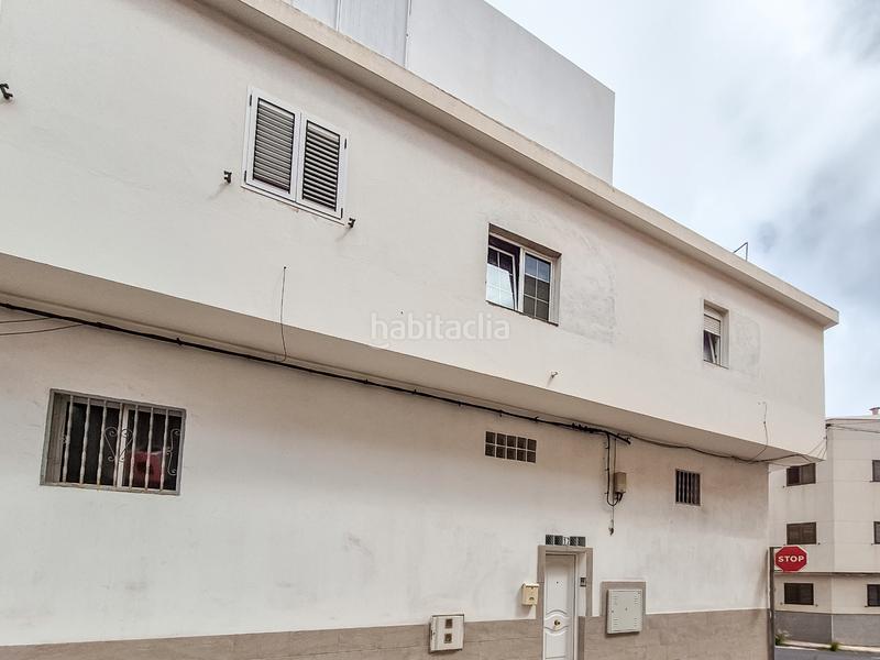 Foto a4dfc981-33a0-40eb-95cb-29aeb72b21b6. Maison jumelée dans calle vía 8013 17 dans Los Giles - Las Majadillas Palmas de Gran Canaria (Las)