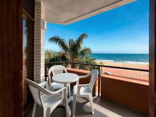 Apartamento  Paseo las canteras. Apartamento primera linea playa canteras vista mar con terraza