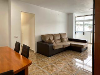 Pis en Calle m�laga 40. Piso en la emblematica calle m�laga.