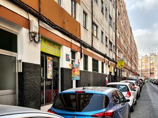 Pis  Calle gobernador mar�n acu�a. Carretera del centro