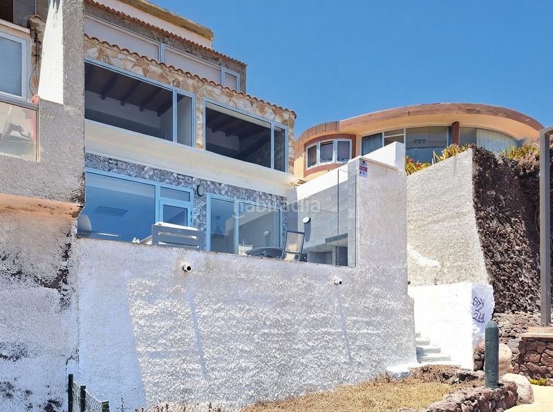 Foto b8e0dfa1-f96b-4a9c-9f70-cc8f479299d8. Casa aparellada a calle bécquer 35 a Playa del Hombre - Taliarte - Salinetas Telde