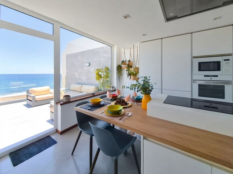 Foto df2d43b7-2435-4ace-a88d-30648a73e3c4. Casa aparellada a calle bécquer 35 a Playa del Hombre - Taliarte - Salinetas Telde