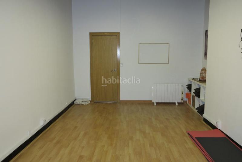 Foto b3d16dc5-0cce-4cf9-ba99-051b68709de1. Local comercial en Torrent d'en Pere Parres Terrassa