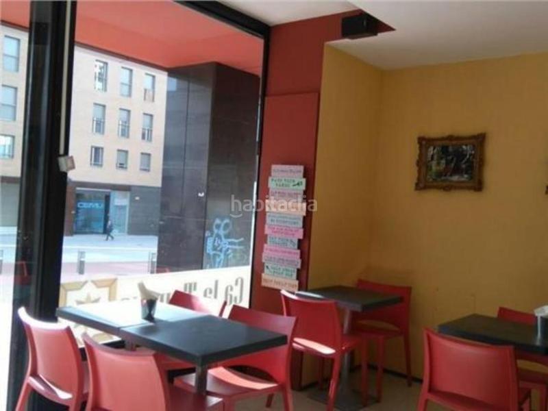 Foto e85de70b-478c-4884-8c13-a29f5a26e5e0. Local commercial dans Barri del Centre Terrassa