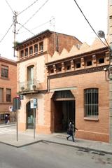 Location Bureau  Carrer de sant leopold. Oficina de 40 m2, independiente.