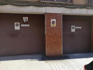 Car parking  Carrer de colom. Se venden 5 plazas de parking en la zona escoles!