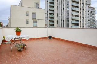 Dplex  Carrer de wagner. Todas las habitaciones son exteriores