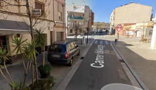 Maison  Carrer de velázquez. Calle tranquila y cerca de una via rápida.