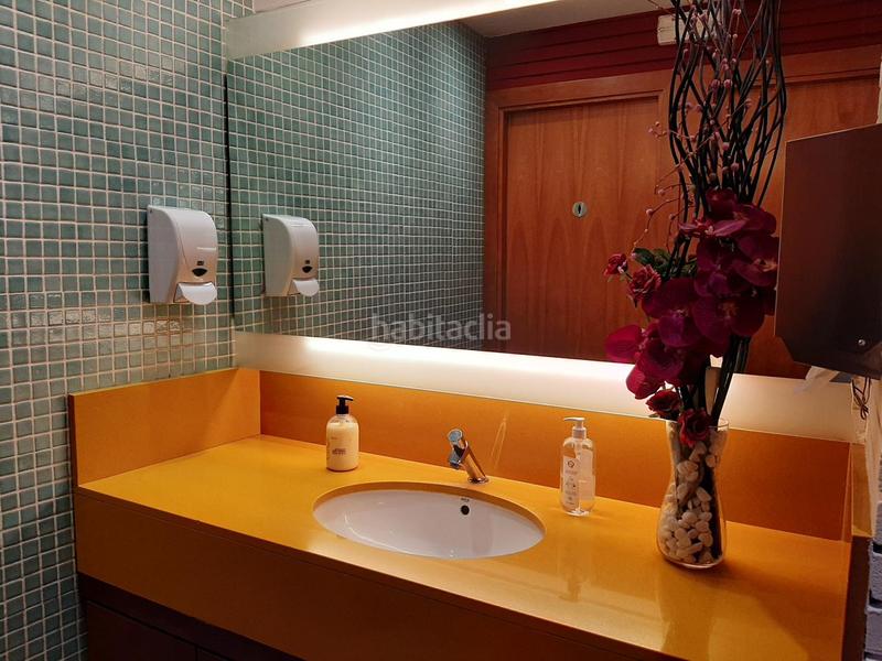 Foto e375b511-6f7a-43a2-8d29-4c799d773b29. Pas-de-porte local commercial dans Barri del Centre Terrassa