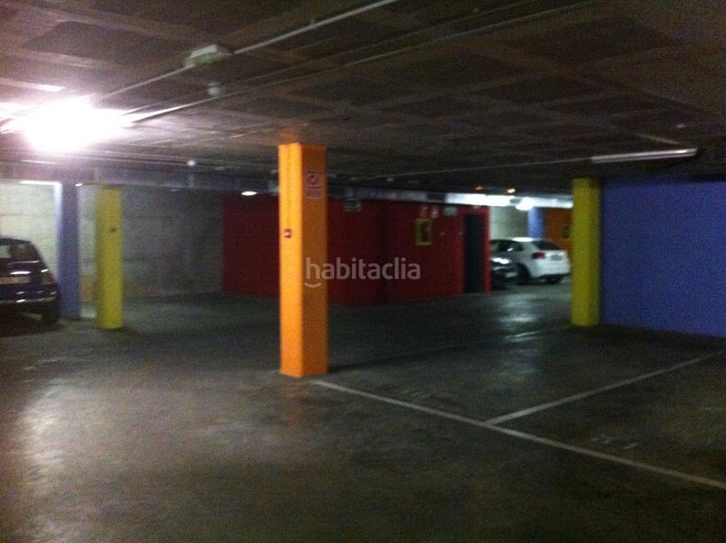 Foto f23f3356-abce-4970-a5ae-9a85e5607286. Rent car parking in Zona Esportiva Terrassa