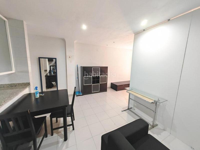 Foto 15a69701-e473-4f4f-8ae7-7c7b71488134. Estudi a Cementiri Vell Terrassa