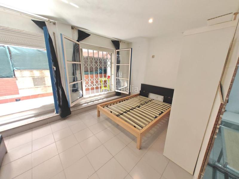 Foto 2b5fbef3-3cd8-40ba-8b87-cf0c6a16bdd1. Estudi a Cementiri Vell Terrassa