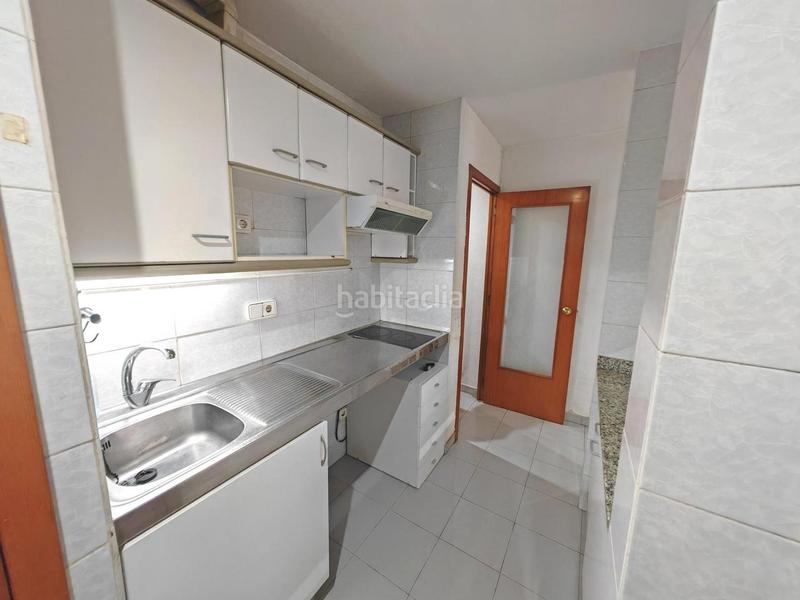 Foto 35478ea0-1244-465d-8a23-9a5fea579f09. Estudi a Cementiri Vell Terrassa