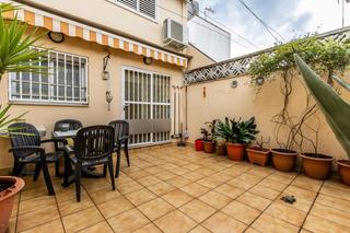 Etagenwohnung  Carrer dels llims. Amplitud y comodidad
