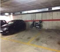 Car parking in calle de Montserrat 2