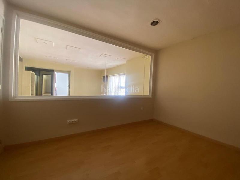 Foto 34f216fb-0f46-4641-9d62-0019fb9d9aec. Location bureau dans San Pere Terrassa