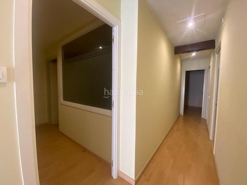 Foto 754ae0bd-a0dd-439f-89ef-476d2462b17b. Rent office space in San Pere Terrassa