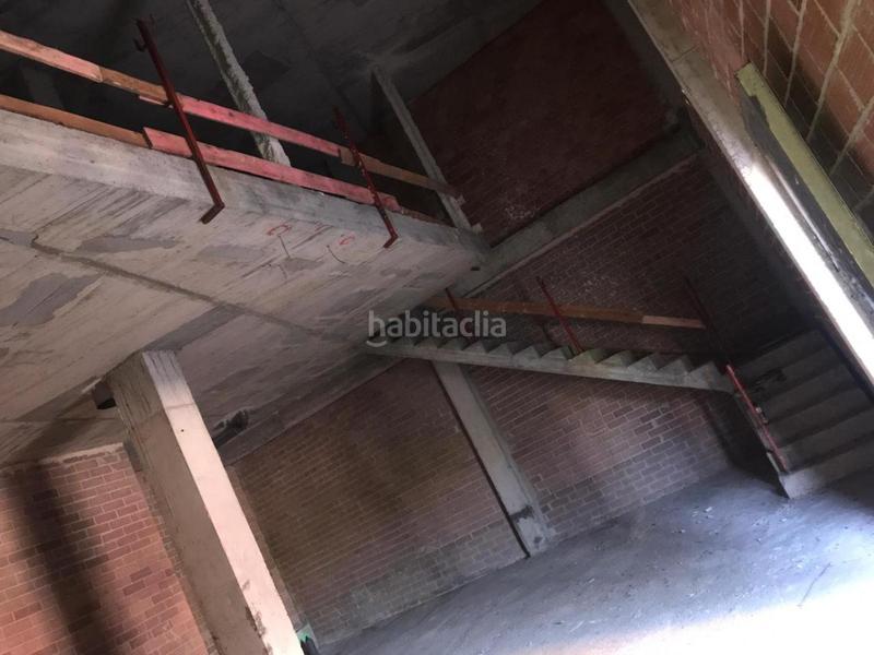 Foto 3f1164df-87d8-49c7-8041-eab819b0dc1c. Local comercial amplios escaparates que aportan gran visibilidad y luz en Terrassa