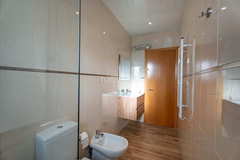 Foto fe15d5fa-22ae-4606-bbb3-62db05ae6319. Casa a Can Palet de Vista Alegre Terrassa