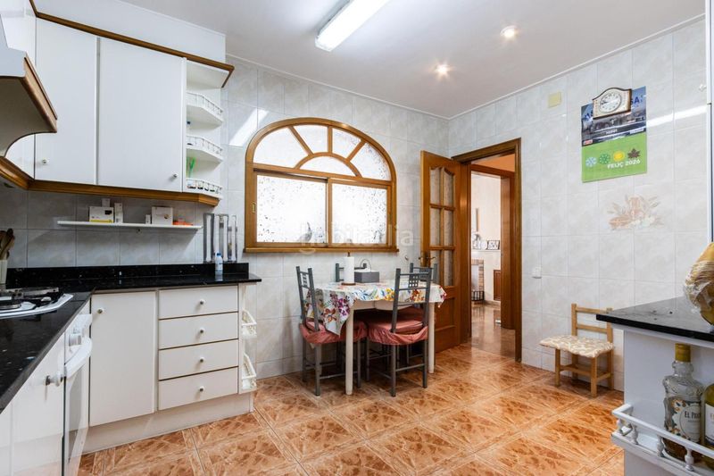 Foto 086e4039-efb4-42a8-9c16-16b38831be2d. Casa a Can Parellada Terrassa