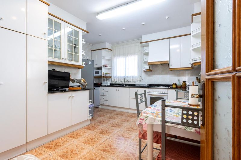 Foto 880757dd-1064-4c6e-8ef1-dd6055f91412. Casa a Can Parellada Terrassa