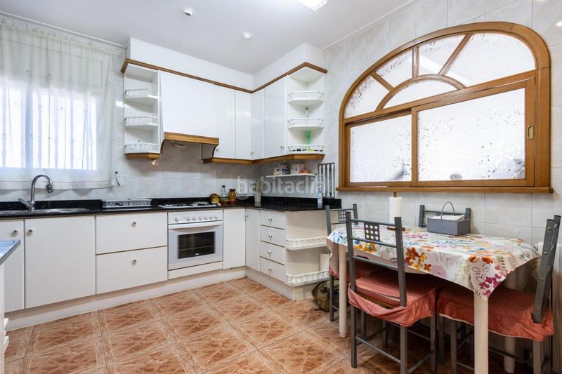 Foto d3c9ae31-eedd-4df2-9868-697893f4cec0. Casa a Can Parellada Terrassa