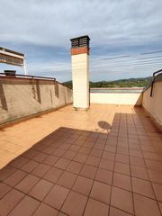 Pis  D'abla. Luminoso piso de 3 habitaciones con vistas a la mola