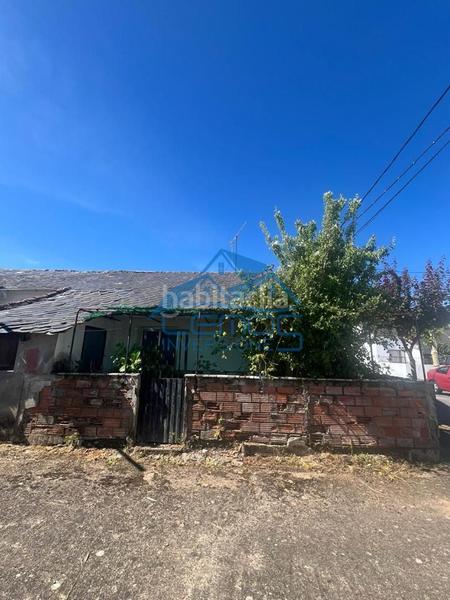 Foto a059fafa-6e8d-44b9-bcac-4a9c8aa3d6ae. Masia a Molinaseca